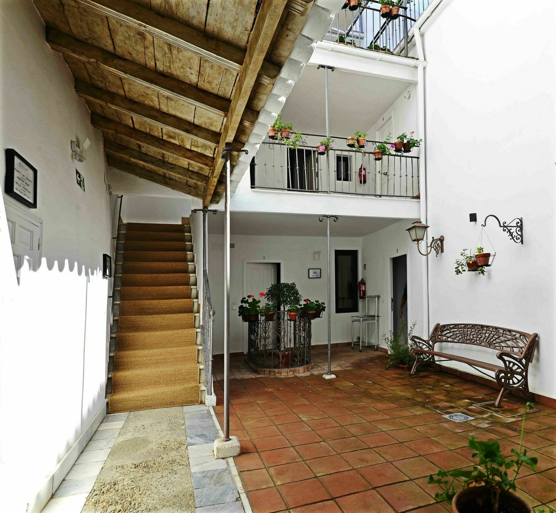 Selecta Apartments Los Venerables Siviglia Esterno foto