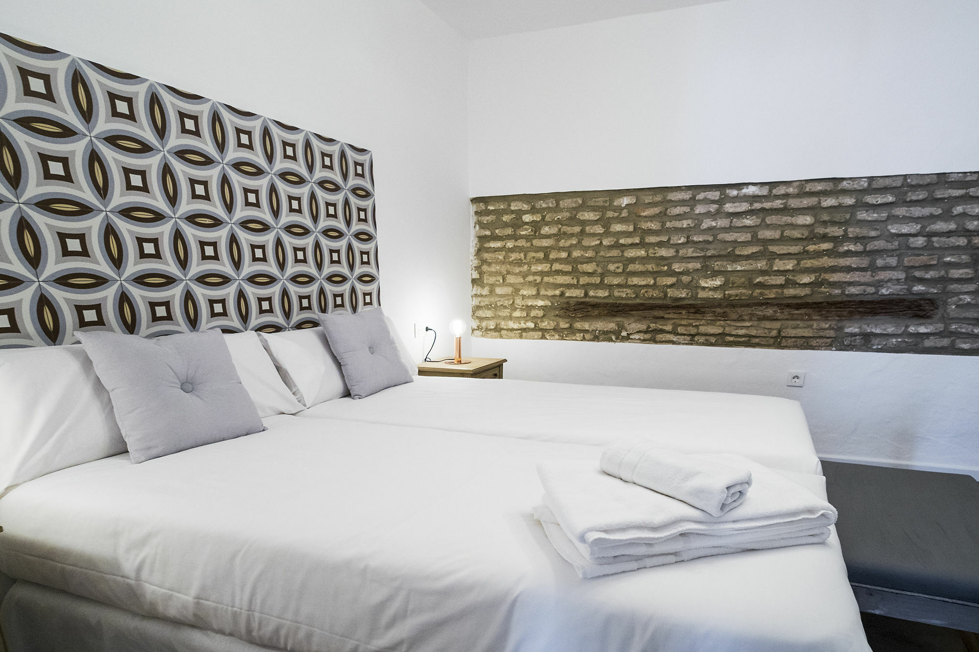 Selecta Apartments Los Venerables Siviglia Esterno foto