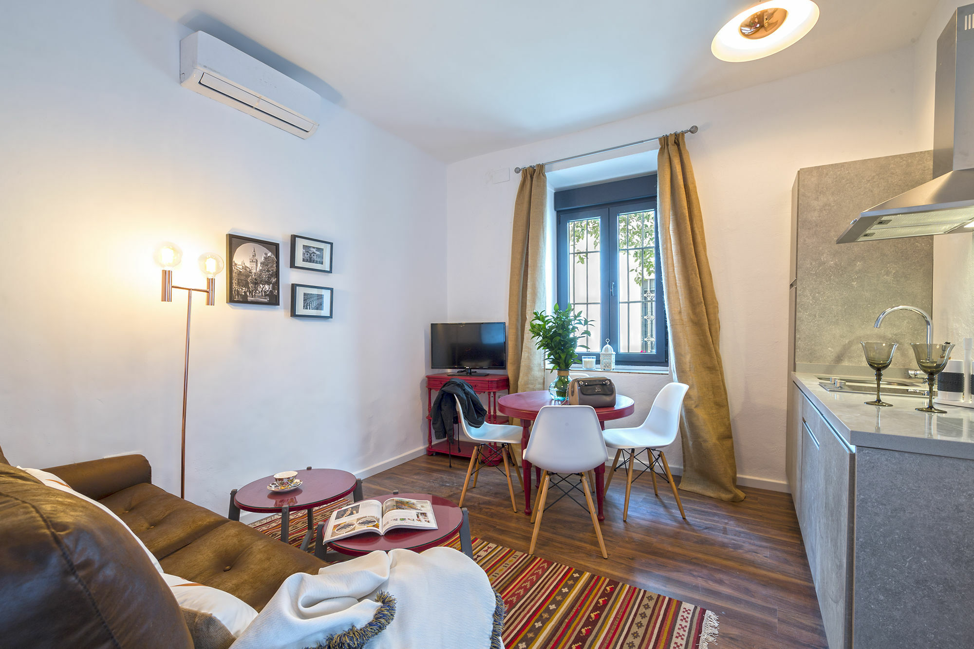 Selecta Apartments Los Venerables Siviglia Esterno foto